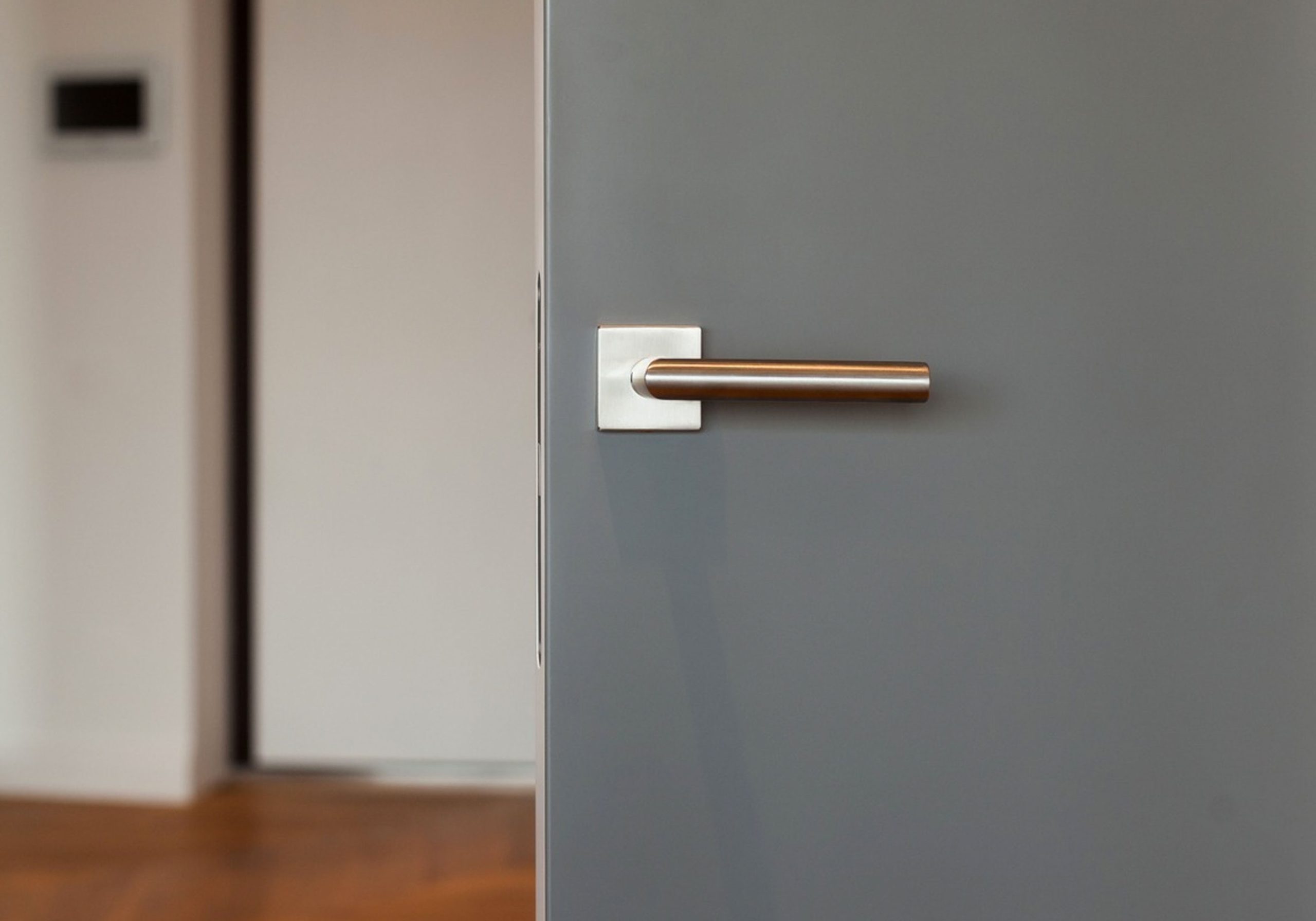 aluminiumdoorspraypaintinglondonbefore