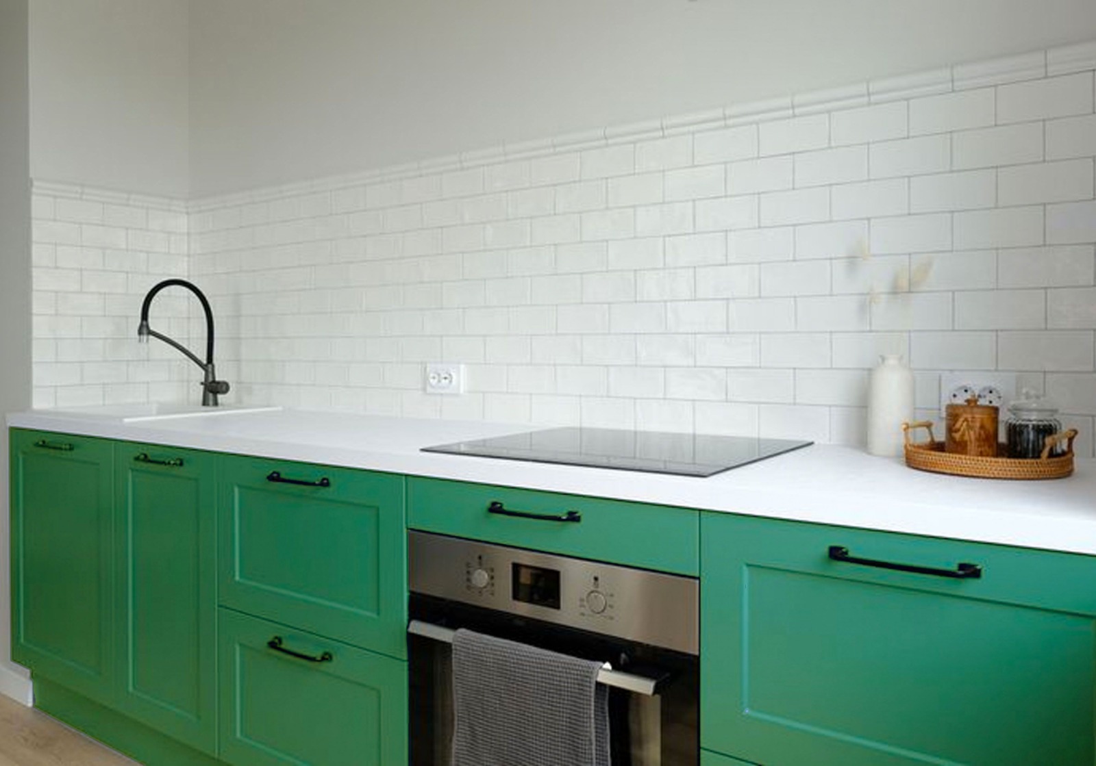 londonkitchenspraypaintbefore